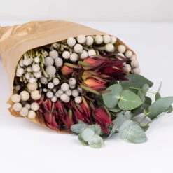 Blumenbund Eukalyptus Mit Brunia Und Kapgrün, Inkl. Grußkarte 7 Blumenbund Eukalyptus Mit Brunia Und Kapgrün, Inkl. Grußkarte -Naturgrün Verkaufsgeschäft 1025700023 Strauss Brunia 1 1 101694