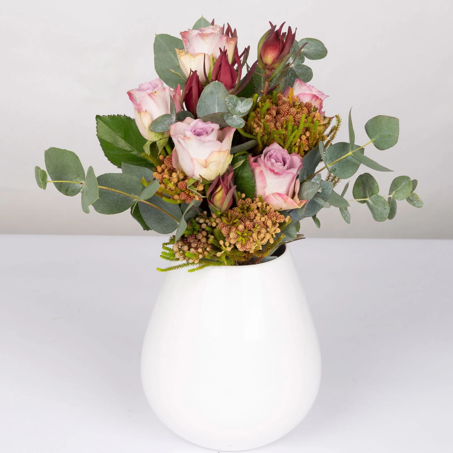 Blumenbund Rose 'Memory Lane', Eukalyptus Und Kapgrün, Mit Gratis Grußkarte 1 Blumenbund Rose 'Memory Lane', Eukalyptus Und Kapgrün, Mit Gratis Grußkarte