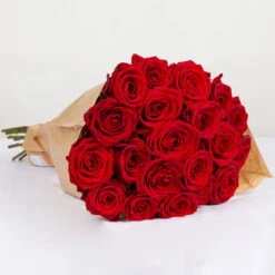 Blumenbund Mit Rosen 'Red Naomi', 20er-Bund, Rot, Inkl. Gratis Grußkarte -Naturgrün Verkaufsgeschäft 1045500004 Rose Red Naomi 20er Bund 60cm 1 85336