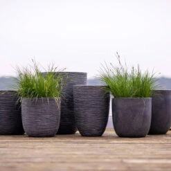 Pflanzgefäß 'Smooth', Grau, Ø 35 X H 34 Cm -Naturgrün Verkaufsgeschäft 3210104122 3210104123 3210104124 3210104125 pflanzgefaess rib smooth 116915