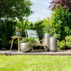 Pflanzgefäß 'Rowen', Silber, Ø 38 X H 62 Cm -Naturgrün Verkaufsgeschäft 3210801614 3210801615 3210801617 3210801618 3210801635 3210801636 3210801637 3210801638 Pflanzgefaess Rowen silber 2 114961 2