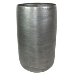 Pflanzgefäß 'Rowen', Silber, Ø 47 X H 82 Cm 12 Pflanzgefäß 'Rowen', Silber, Ø 47 X H 82 Cm -Naturgrün Verkaufsgeschäft 3210801638 Pflanzgefaess Rowen silber D 47 x H 82 cm 115035