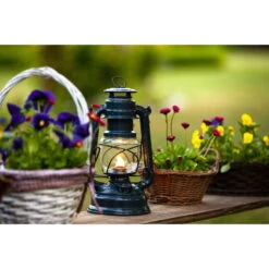 Feuerhand Sturmlaterne 'Baby Special 267', Grau, 26,5 X 13,5 X 15 Cm -Naturgrün Verkaufsgeschäft 3990100189 feuerhand sturmlaterne 4 121581