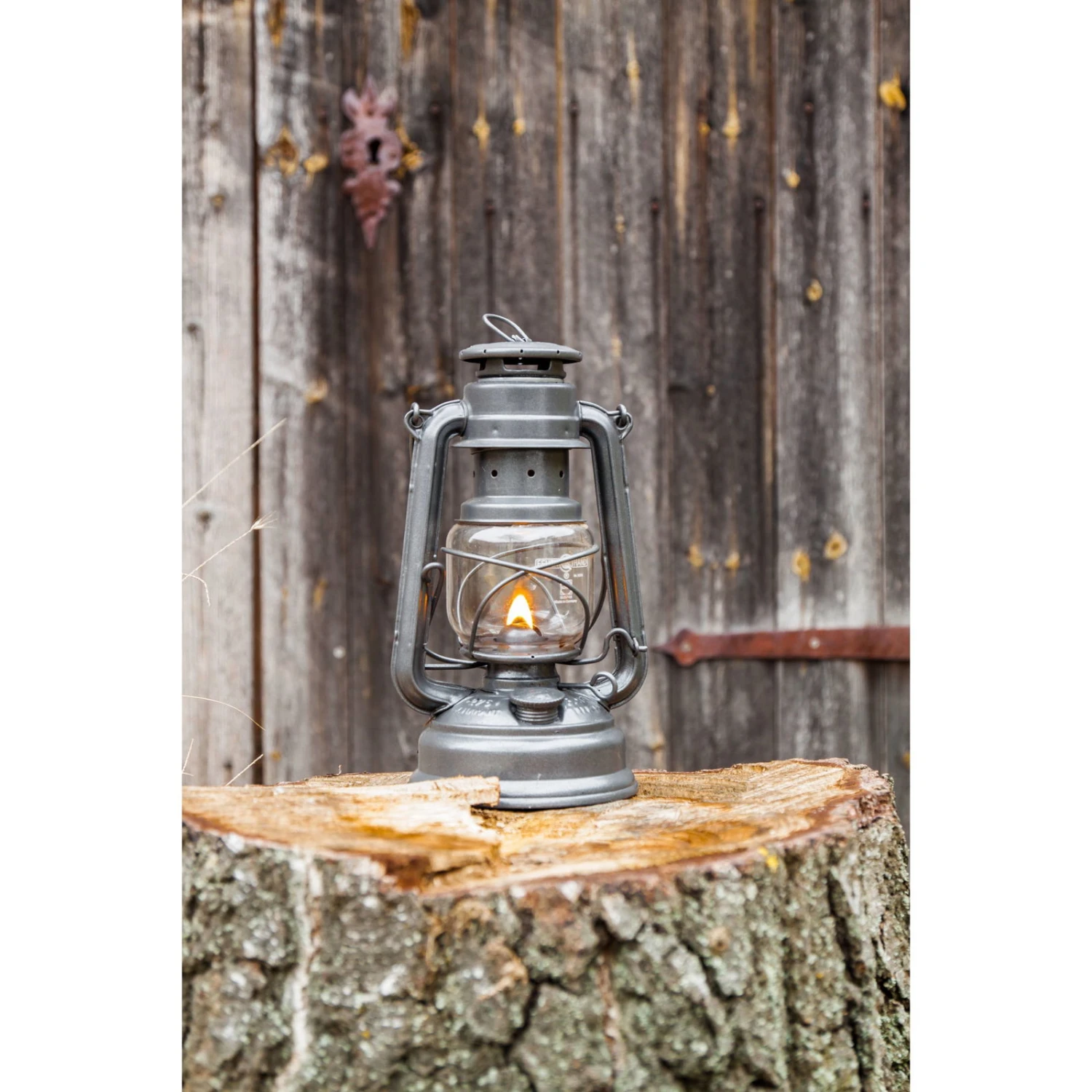 Feuerhand Sturmlaterne 'Baby Special 276', Sparkling Iron, 26,5 X 13,5 X 15 Cm 2 Feuerhand Sturmlaterne 'Baby Special 276', Sparkling Iron, 26,5 X 13,5 X 15 Cm – Bild 2